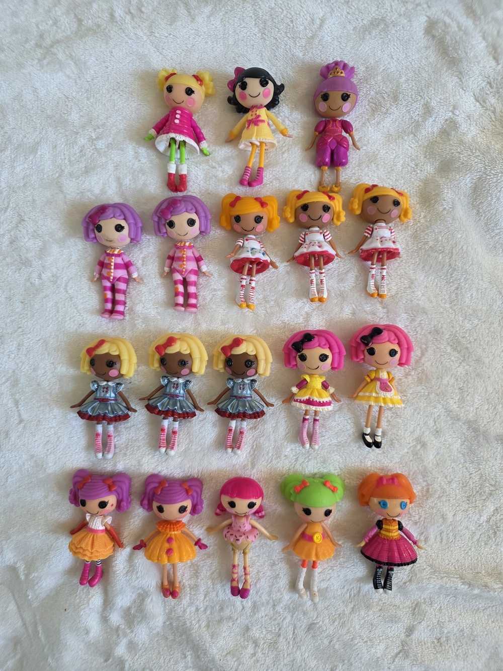 Huge Vintage Mini Lalaloopsy Doll Lot of 18 with Carrying Case